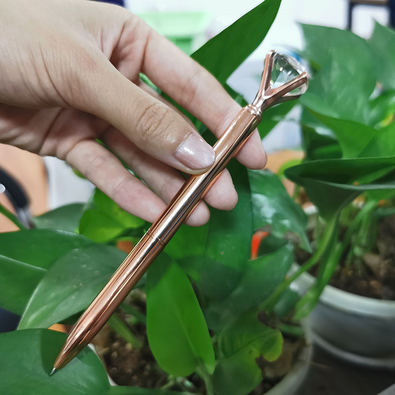 1 db / tétel nagy kristály, gyémántfejű golyóstoll diák írószer Irodai ajándékok Fém toll Regisztrált szállítás