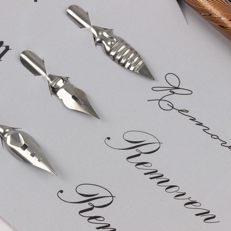 Kastmispliiatsi puidust käsitööna valmistatud kalligraafia otsikute hoidiku komplekt 6 otsaga erinevate fontide harjutamiseks