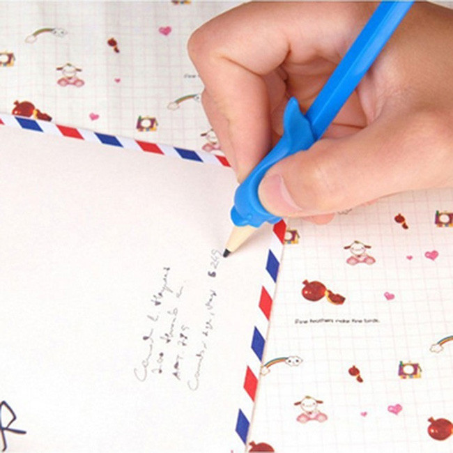 5 bucăți silicon delfin stil pește scris postura Wobi corecție copii studenți creion suport pentru pix cel mai bun preț cu ridicata