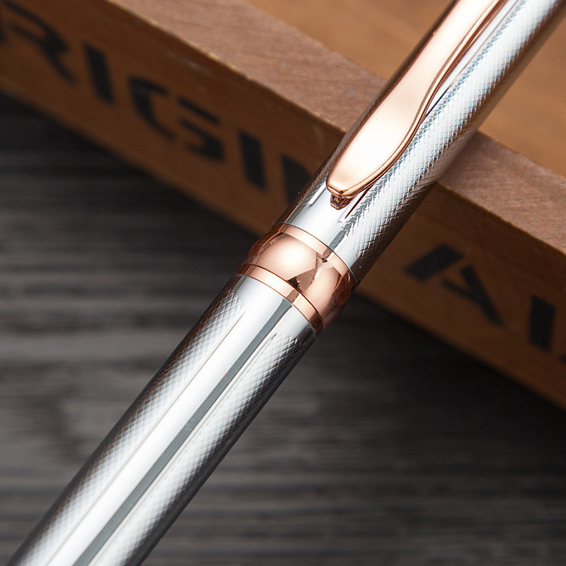 Kreativna visokokvalitetna rotirajuća metalna olovka reklamni poklon Metalna modna kemijska olovka za djevojčice za školske uredske potrepštine