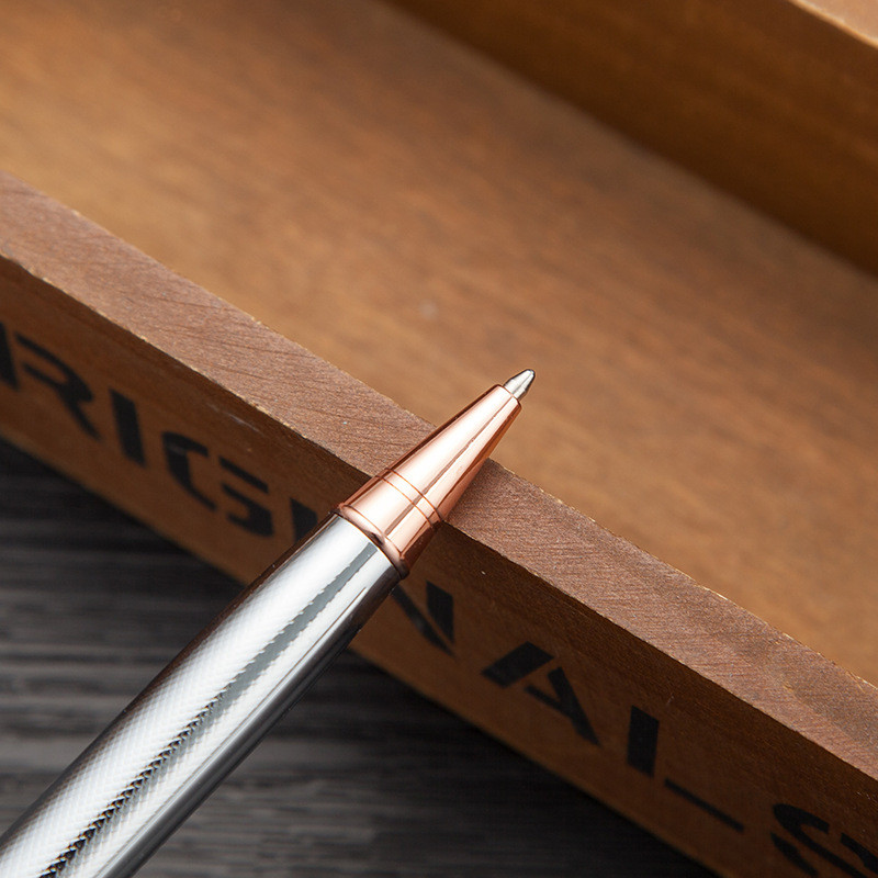 Kreativna visokokvalitetna rotirajuća metalna olovka reklamni poklon Metalna modna kemijska olovka za djevojčice za školske uredske potrepštine