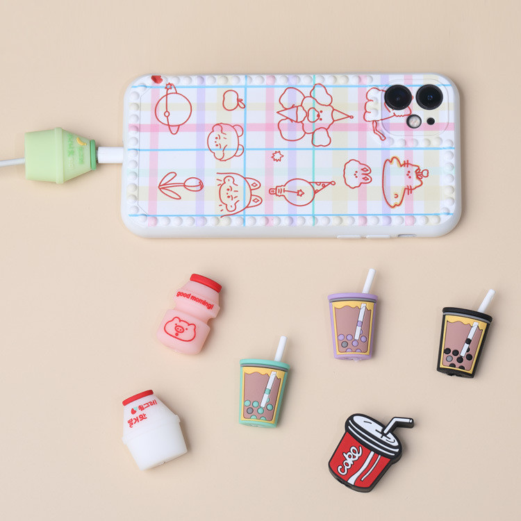 2 tk laadimiskaabli hammustuskaitse andmeliini juhe armas multifilmi pehme PVC kate Apple Android Type-C Cola avokaado lille jaoks