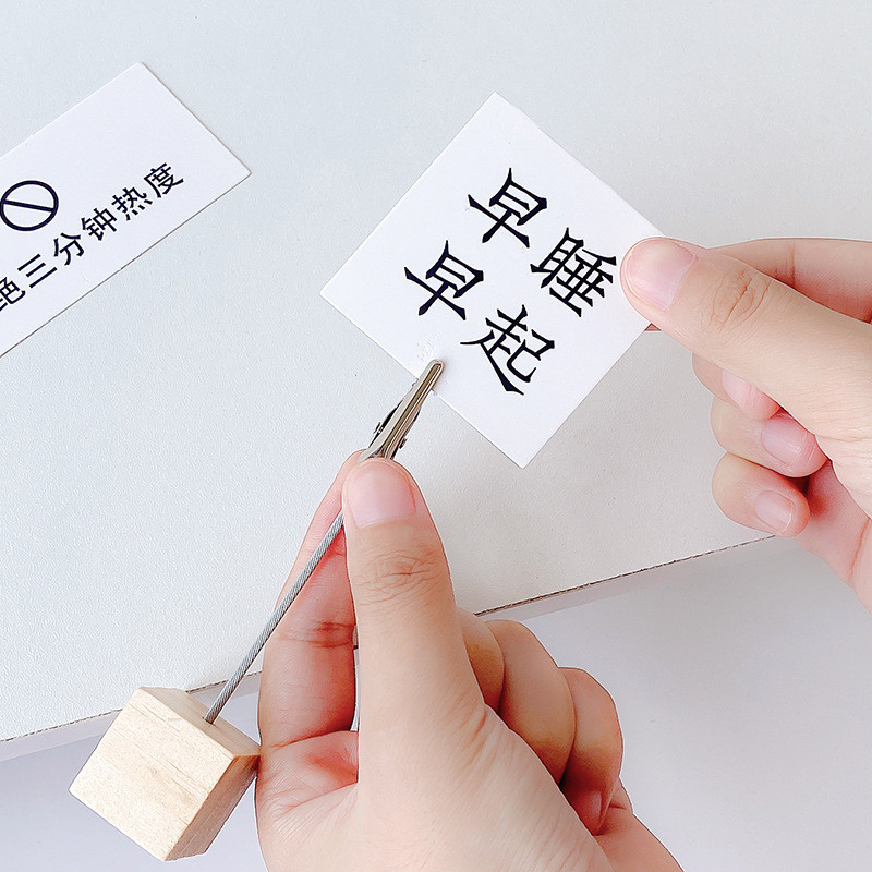 1 τεμ. ρετρό έγχρωμο ξύλο φωτογραφικό κλιπ σημειώσεων Μίνι τραπεζιού Ξύλινη βάση στήριξης οθόνης για χάρτινα αξεσουάρ γραφείου σημειώσεων Office School F891