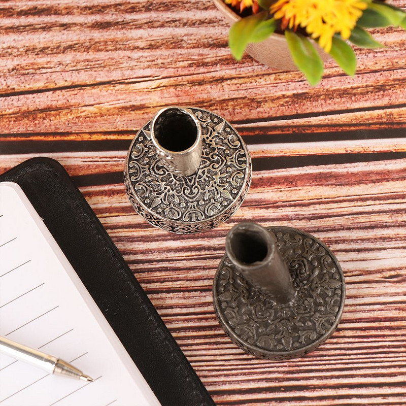 Suport pentru stilou în stil european vintage cu bază rotundă din metal pentru pixuri cu pene, cadouri, rechizite de birou, articole de papetărie