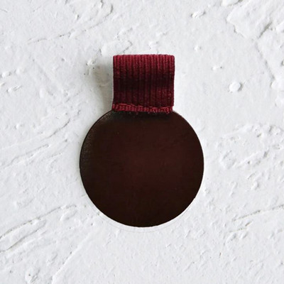 1 kom. Samoljepljivi za prijenosna računala Kožna kopča za olovke Elastična omča Dnevnici Međuspremnici Držač za olovke