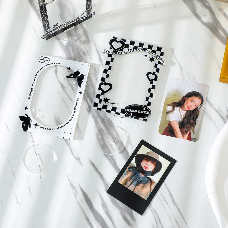 Νέα Kawaii Idol Photocards Κορνίζα φωτογραφιών Ακρυλική επιτραπέζια βάση φωτογραφίας Kpop Αξεσουάρ γραφείου Σχολική γραφική ύλη
