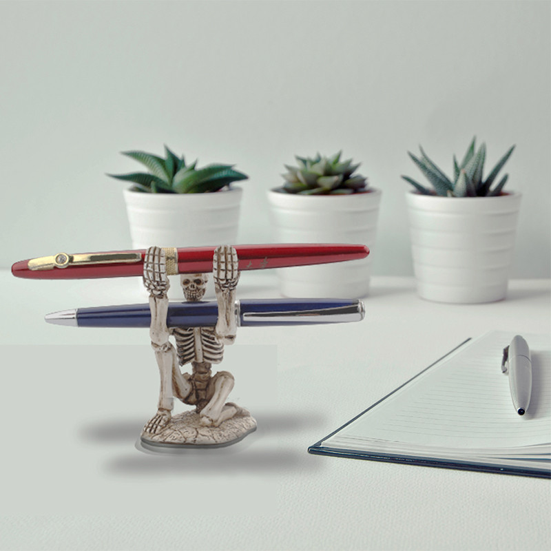 Suport pentru stilou cu craniu Suport pentru pix din rășină pentru depozitare la birou Suport pentru creion Craniu Decoratiuni de Halloween органайзер для канцелярии