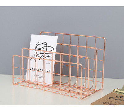 Šiaurės stiliaus knygų lentyna biuro darbalaukis auksinis metalinis knygų blokas darbalaukio dekoras žurnalo lentyna knygų laikiklis Kūrybinis knygų stovas