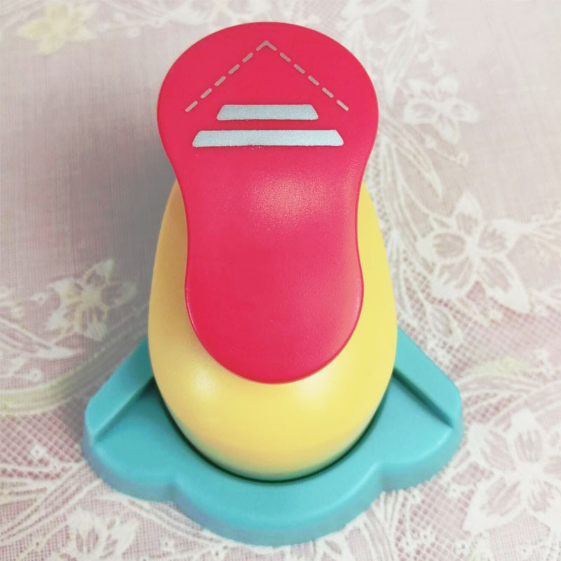 Kahekordse võrdse joonega nurgaga käsitöö stantsimiskõver isetegemine piirdeauguga augustatav paberilõikur, reljeefne paberilõikur