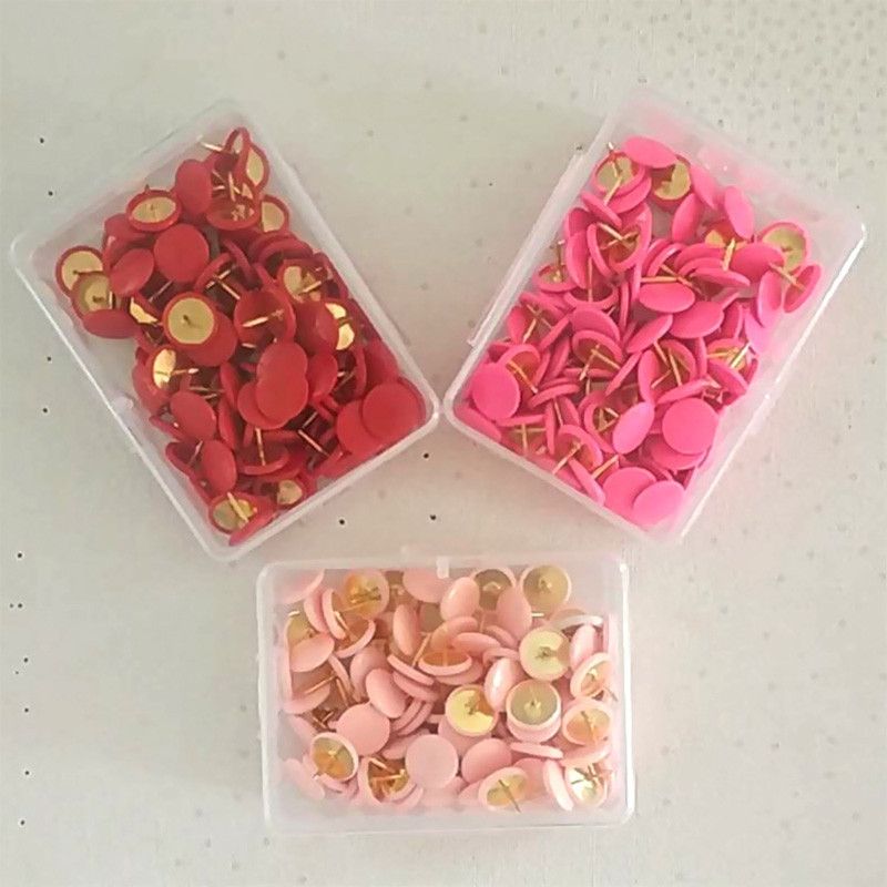 100 tk Pöidlad nööpnõelad Plastikust metallist korgist tahvel Pöidlakaudid nööpnõelad Mood Kirjatarbed Nööbid Kontori koolitarbed