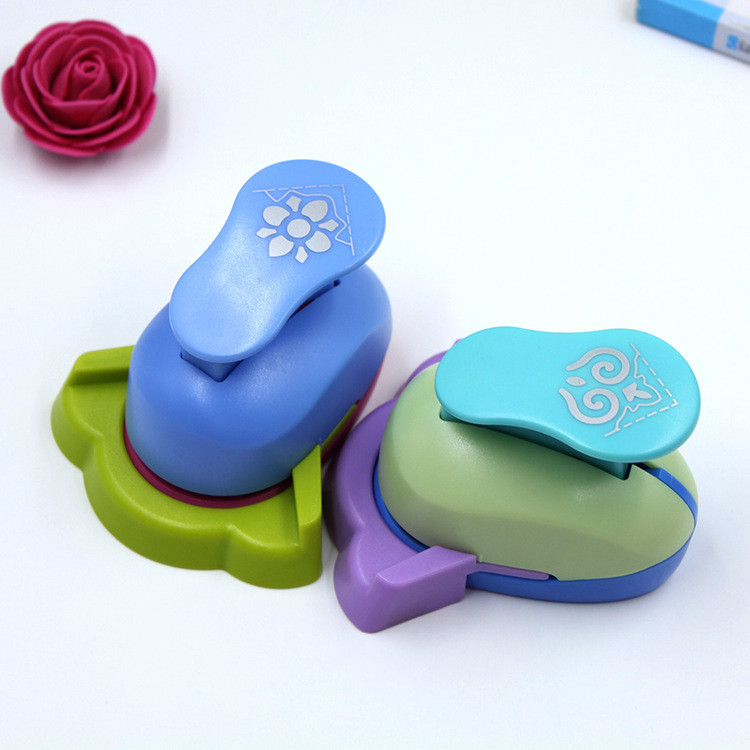 DIY Probijač kutova Rezač kutova za utiskivanje papira Izrada trimera Probijač za spomenare Rukotvorine od papira Probijač rupa