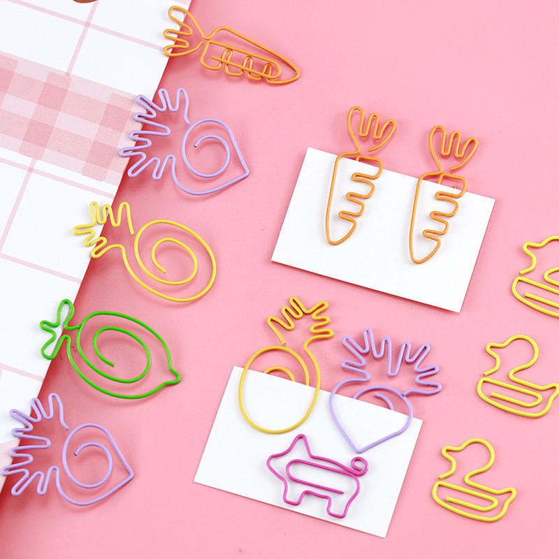 1 paket Lytwtw's Cartoon Creative Mrkva Ananas limun Patka Svinja Metalni uredski školski pribor Slatke spajalice Poklon