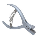 1 tk. augustaja, riidetahvli kaitsetangid, koolikontor, metallist ühe auguga augustaja, paberist käsitsi augustaja.