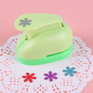 Besplatna dostava 5/8'' 15 mm DIY Rezač papira Eva Foam Maker Puncher Scrapbooking Rad Rezanje Štednja za djecu Hole Punch Flower Furador