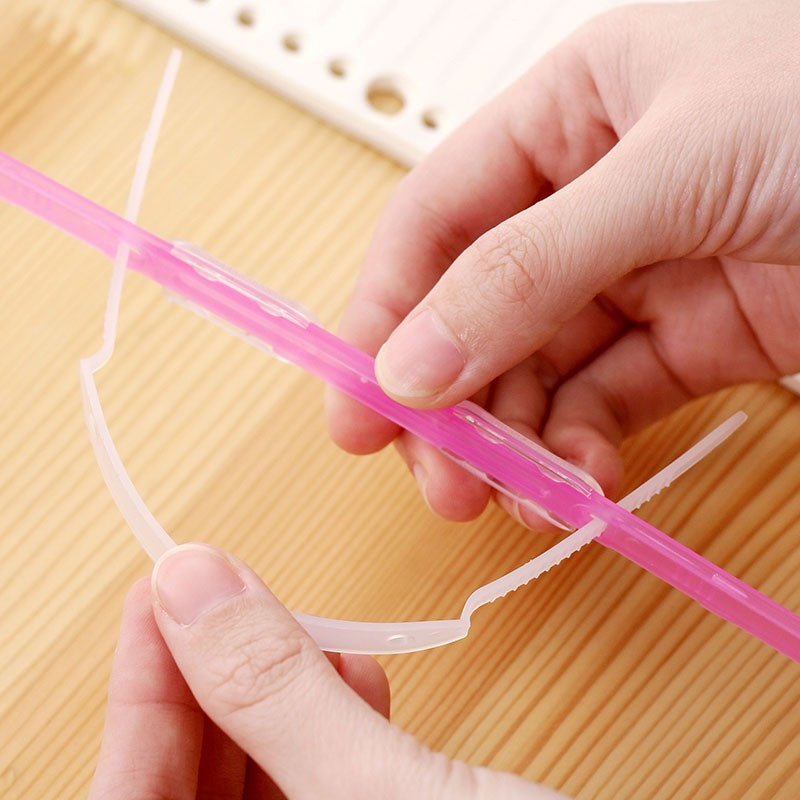 10 vnt., 2 skylučių segtukai, juostelių segtuvai, plastikiniai palaidi segtukai, spalvoti A4 formato popieriaus tvirtinimo detalės „pasidaryk pats“ albumas, iškarpų albumas, aplankas