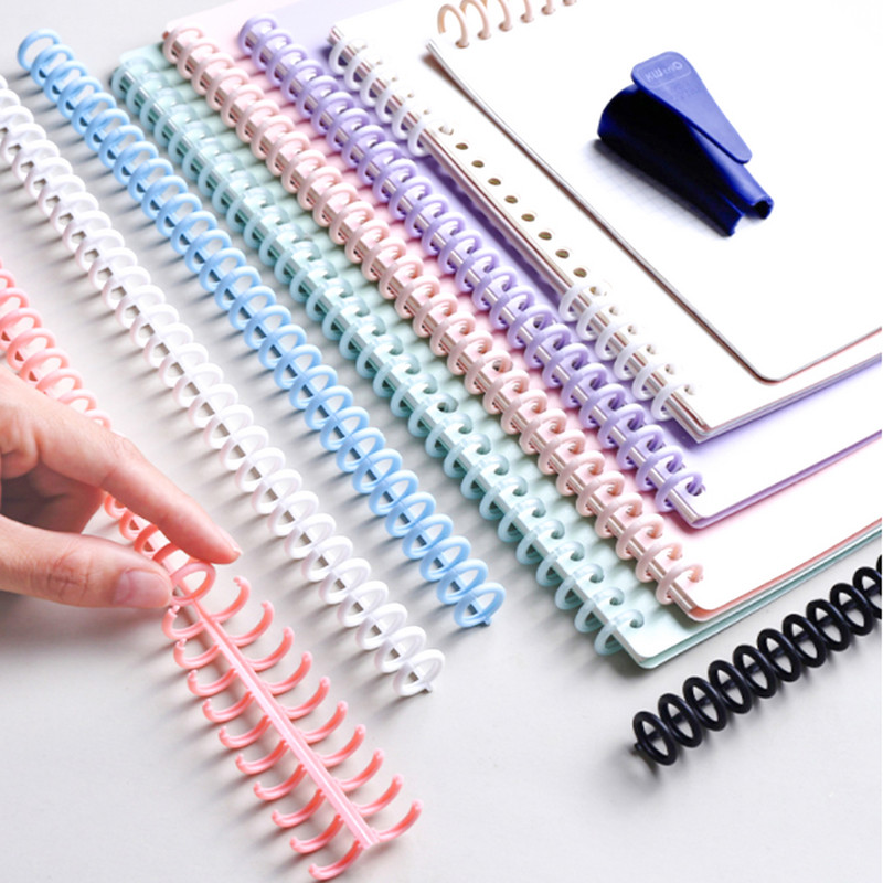 10 komada A4 A5 B5 Odvojiva kopča Traka za uvez na slobodnim listovima Zavojnica s okruglim rupama s 30 rupa Prsten za otvaranje i zatvaranje DIY plastični registrator