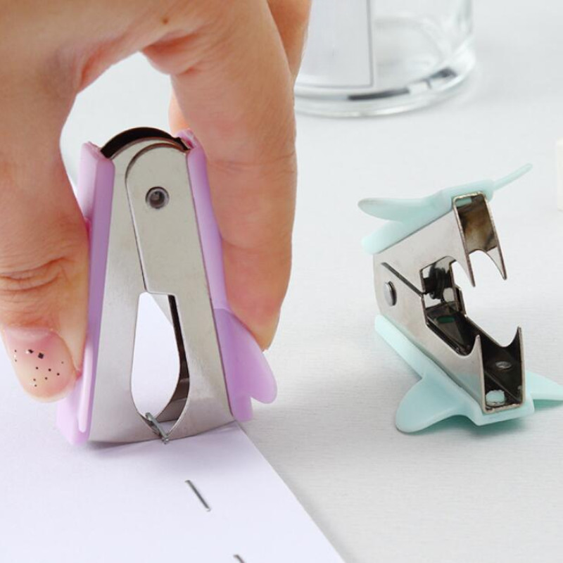 Mini segtukų nuėmiklis kabės Kanceliarinės prekės Bendrieji saldainiai Spalvotų segtukų šalinimas Vinių ištraukimo ištraukiklis Raštinės reikmenys
