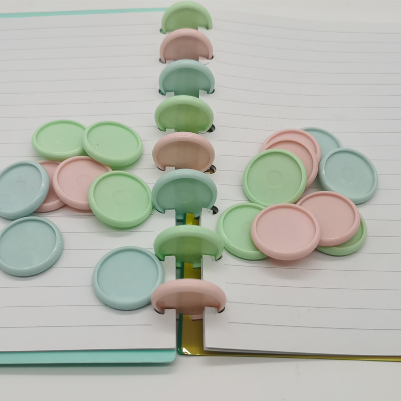 30 KOM Heart Uvez Disk Gljiva Rupa Šarena kopča Loose Leaf 30 MM Plastični prstenovi za uvez Potrepštine za bilježnice DIY Binder