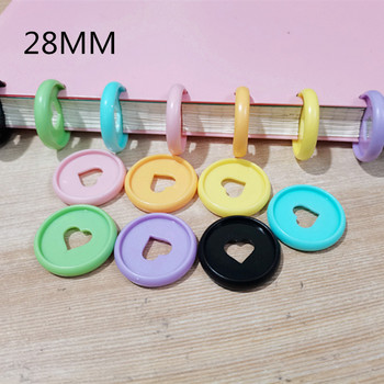 30PCS28M цветно сърцевидно пластмасово пръстеновидно копче гъба дупка листен бележник бутон сърце CD диск