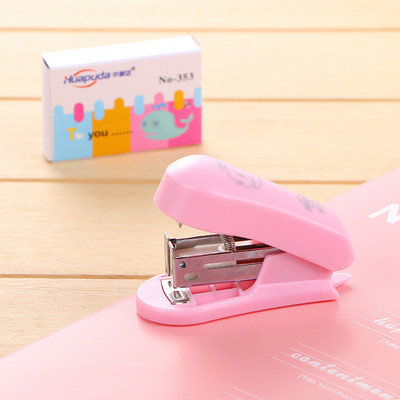 1 комплект Creative Candy Color Stapler със стоманени щипки Сладко домашно подвързване за хартия, кламер, канцеларски материали, офис ученически пособия