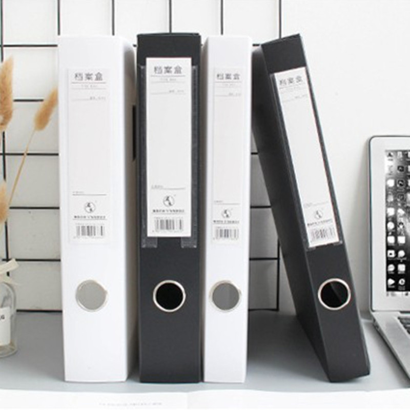 Nešiojami A4 formato failų tvarkyklės aplankai, tinkantys bet kokio dydžio popieriams. Paprasta ant stalo stovi failų tvarkyklės dėžutė verslui