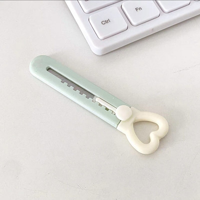 MINKYS Kawaii Mini buzunar Love Heart Art Cuțit utilitar Express Box Cuțit tăietor de hârtie Artizanat Instrumente de împachetat Papetarie