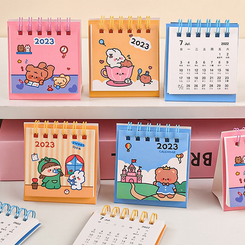 2023. Mini kalendar s ispisanim medvjedom iz crtanog filma Papirnati stolni kalendar Dnevni tjedni planer Planer Dnevni red Organizator Uredski pribor