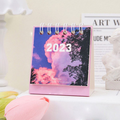 1 vnt. 2023 m. Naujųjų metų kalendorius Purpurinis debesies peizažo raštas Apverčiamas kalendorius staliniam kompiuteriui stovintis mini kalendorius