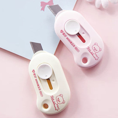 2 vnt AIHAO 69641 mini ištraukiamas Rilakkuma naudingų peilių dėžutės raidžių pjaustytuvas Kawaii studentų biuro raštinės reikmenys, nešiojami