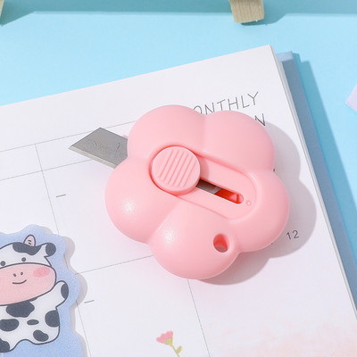 Cuțit utilitar Kawaii Mini cuțit de buzunar Laba de pisică Cutie expresă Deschizător de plicuri Cuțit de hârtie Lamă reîncărcabilă Papetarie coreeană