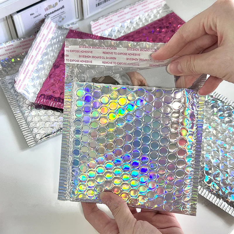 20 buc./lot cu laser Bubble Mailer Reciclare argintiu Film laminate din aluminiu rezistent la socuri Hârtie cu bule pentru card de ambalare de înaltă calitate