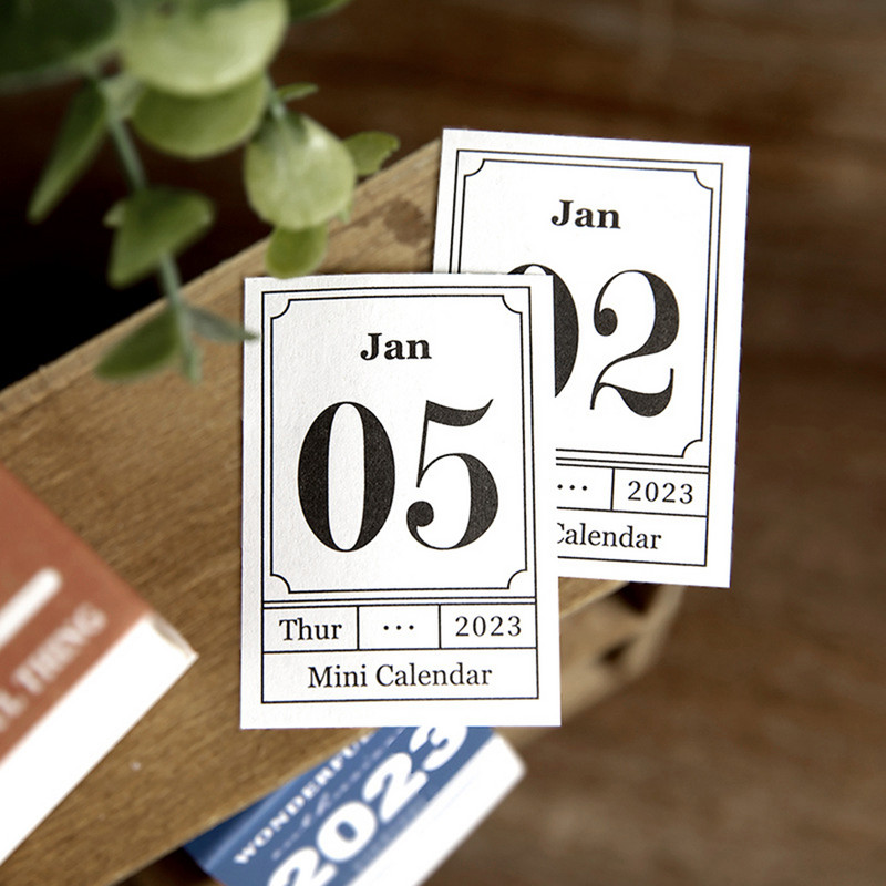 Jednostavan mini stolni kalendar 2023 Dnevni planer Poslovni pribor Stolni planer za uredsku školu