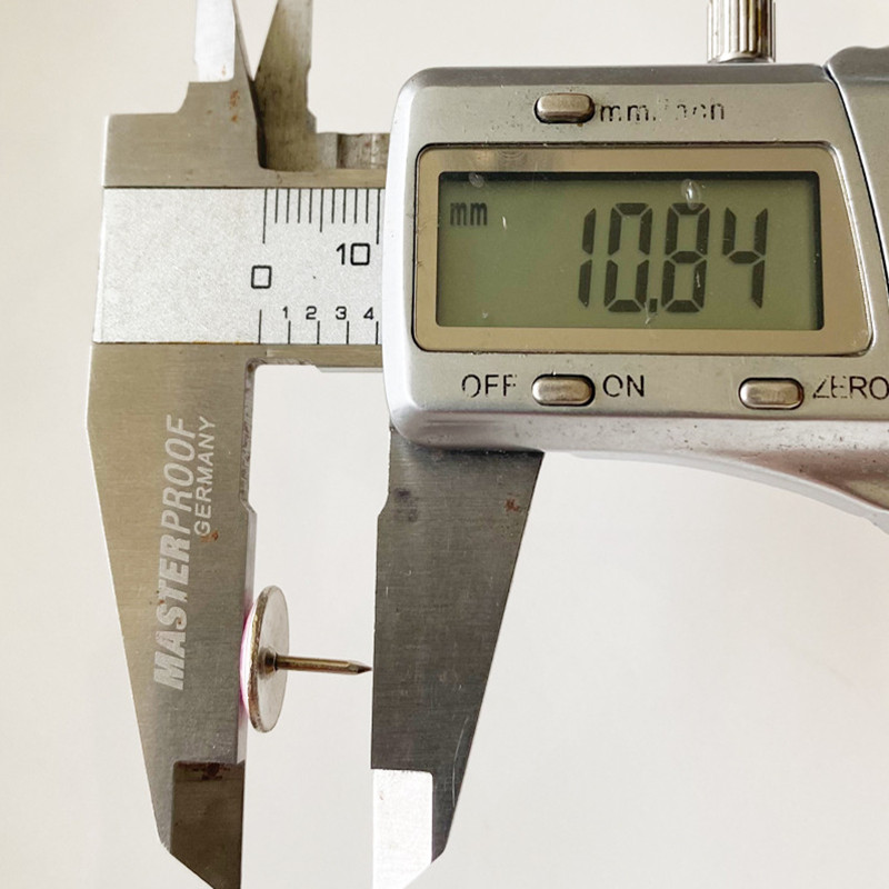 50 vnt. apvalus „pasidaryk pats“ raštas, plokščia galvutė, kūrybingas smeigtukas biuro dekoravimui