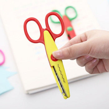 1 PC Kawaii κυματιστό σχέδιο Μικρό στρογγυλό ψαλίδι DIY λεύκωμα χαρτί Εργαλεία Κάρτα φωτογραφία μοτίβο Ψαλίδι Κινούμενα σχέδια Lace Scissors