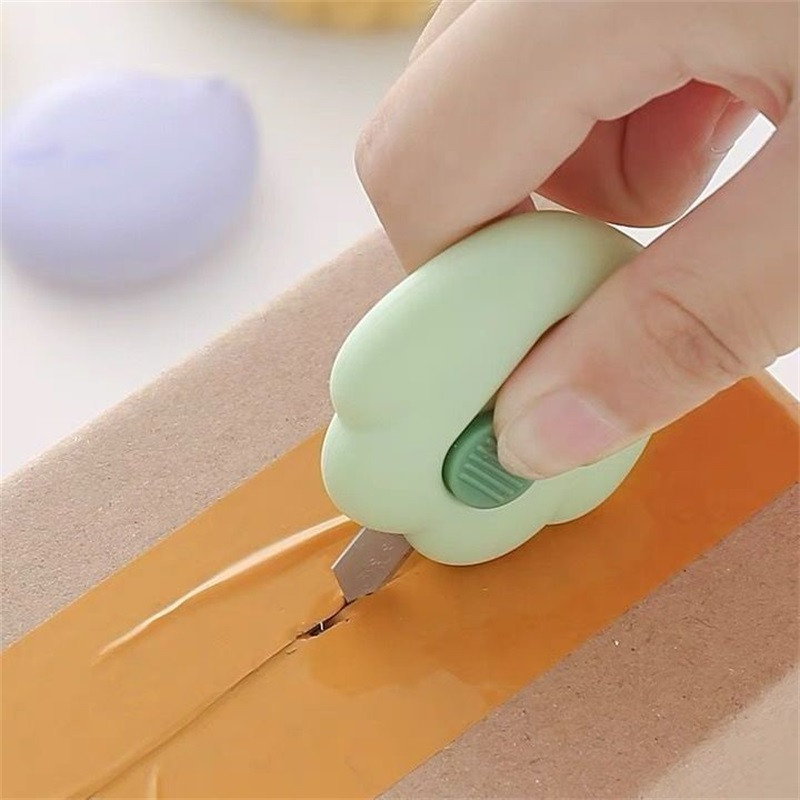 YUSHEN Cat Paw Knife Papeleria džepni nož za pisaći pribor Slatki sklopivi nož Rezač za kutije Pretty Utility Knife Cutter Paper