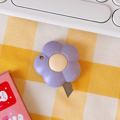 Cute Flower Dog Color Mini Portable Utility Knife Резачка за хартия Режеща хартия Острие за бръснач Канцеларски принадлежности Консумативи за рязане