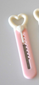 10 εκ. Kawaii Mini Pocket Love Heart Art Utility Knife Express Box Μαχαίρι Χαρτοκόφτης Χειροτεχνίας Περιτύλιγμα Ξαναγεμιζόμενης λεπίδας Χαρτικά