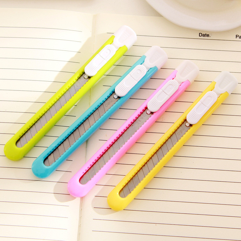 Deli Uslužni nož za umjetničko rukotvorstvo Otvarač kutija Rezači Nož za papir Metalna oštrica Pribor za pisanje Školski pribor