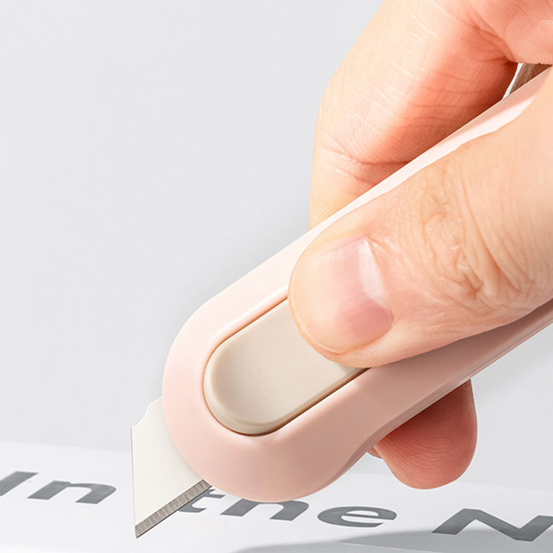 Mini cuțit de buzunar Cuțit portabil drăguț utilitar нож Cuțit de despachetare cu retragere automată Couteau pentru papetărie școlară de birou