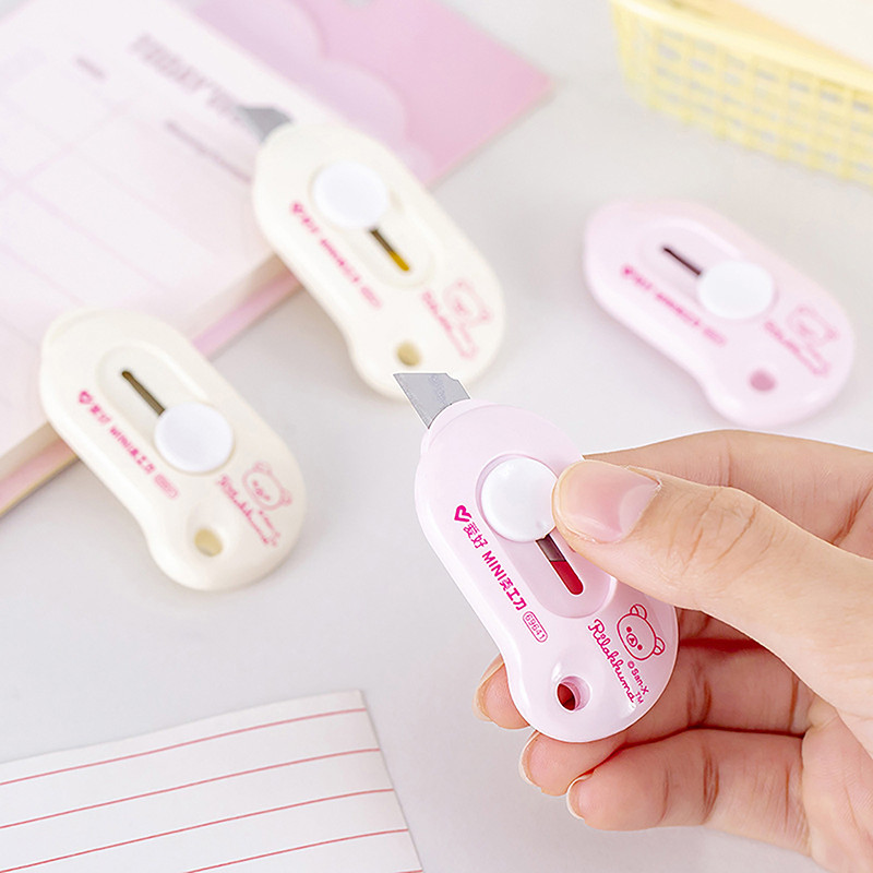 Mini slatki pomoćni nož u nasumičnom odabiru boja, prijenosni nož, ekspresni rezač za kutije, DIY papir za rezanje Kawaii pribor za školski ured