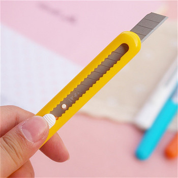 Deli Candy Color Преносима предпазна ключалка Кутия за помощни ножове Отварачка за писма Инструменти за рязане на хартия Офис Училищни пособия Ученически канцеларски материали