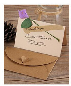 1 komplekti miniümbrik Vintage isetegemise jõupaberist kutse õnnitluskaardi sildid Kaardid Käsitsi valmistatud kuivlillega pulmapeo kingituse ümbrik