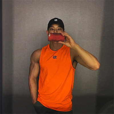 Ljetna muška odjeća velike veličine. Majice bez rukava. Majice bez rukava. Prsluk s kapuljačom. Muška majica za vježbanje. Fitness. Hip hop.