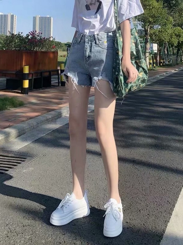 Feynzz τζιν γυναικείο σορτς 2022 Νέο καλοκαιρινό λεπτό τμήμα Ψηλόμεσο λεπτό, χαλαρό ακατέργαστο παντελόνι με σκισίματα σε γραμμή Α, καυτά παντελόνια