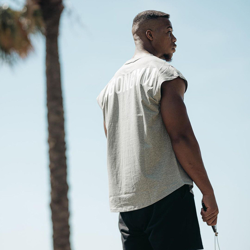 ÚJ testépítő sport felsők Férfi Gym Fitness Edzés Ujjatlan ing Férfi Stringer Singlet Nyári Alkalmi Bő Alsóingek