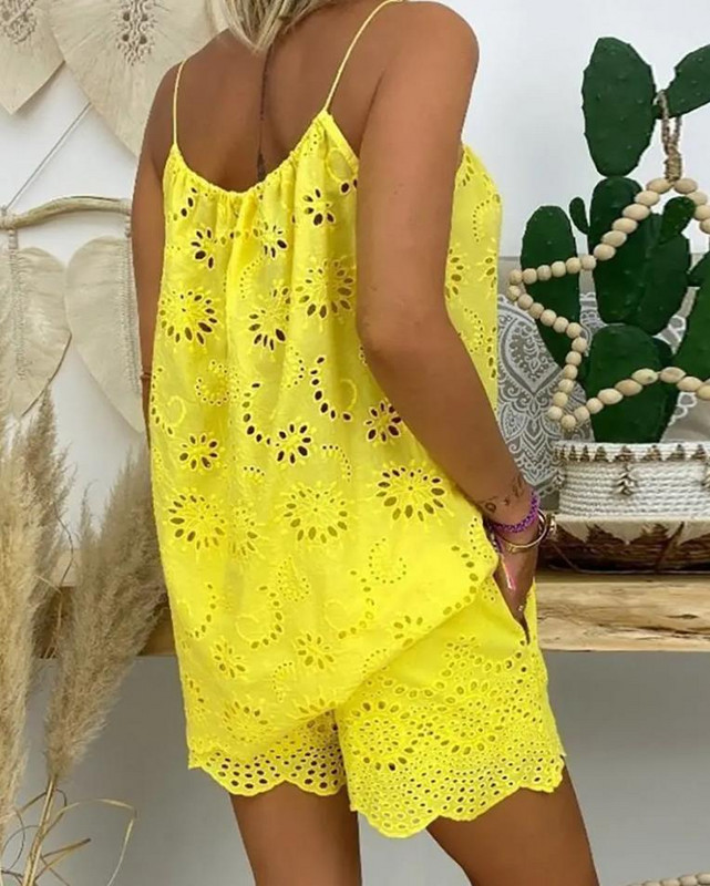 Novi dvodijelni kompleti Ženska odjeća Ležerna majica s V-izrezom bez rukava Komplet kratkih hlača s vezom na ušicama s resicama Modno žensko odijelo 2022.