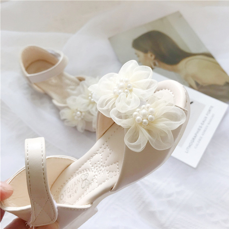 Σανδάλι Mulut Ikan Kristal Mutiara Bunga Bayi Perempuan Musim Panas Sandal Hak Datar Anak Slip On Mutiara Anak Pernikahan Putri untuk Anak Kecil
