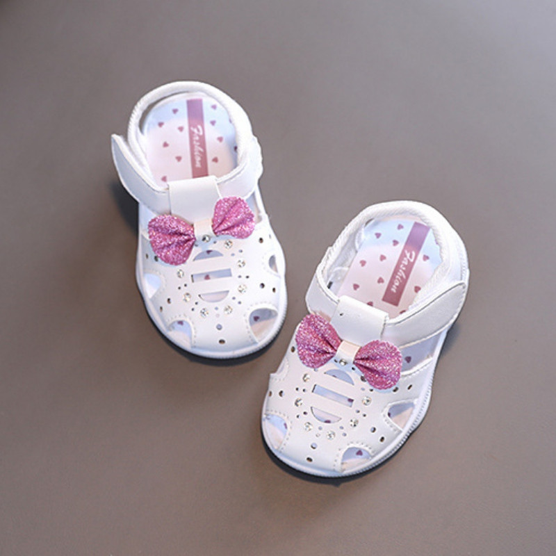Sepatu Sandal Musim Panas Baru Sepatu Putri Kulit Anak-anak Fashion Manis Lucu untuk Anak Perempuan Sepatu Pita Hoolow Out Antilembap Bayi