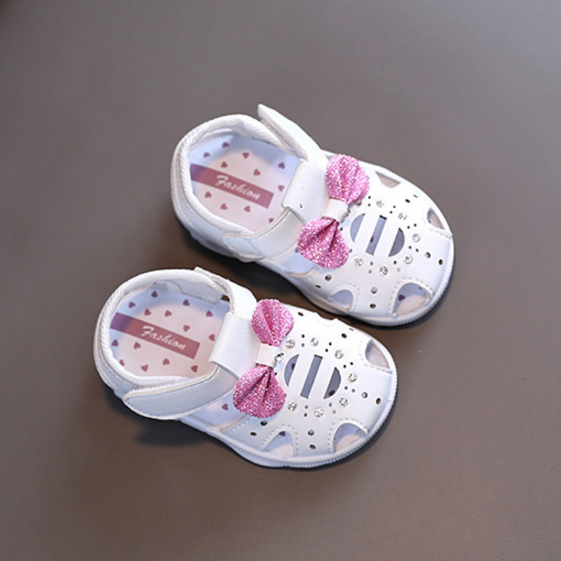 Sepatu Sandal Musim Panas Baru Sepatu Putri Kulit Anak-anak Fashion Manis Lucu untuk Anak Perempuan Sepatu Pita Hoolow Out Antilembap Bayi