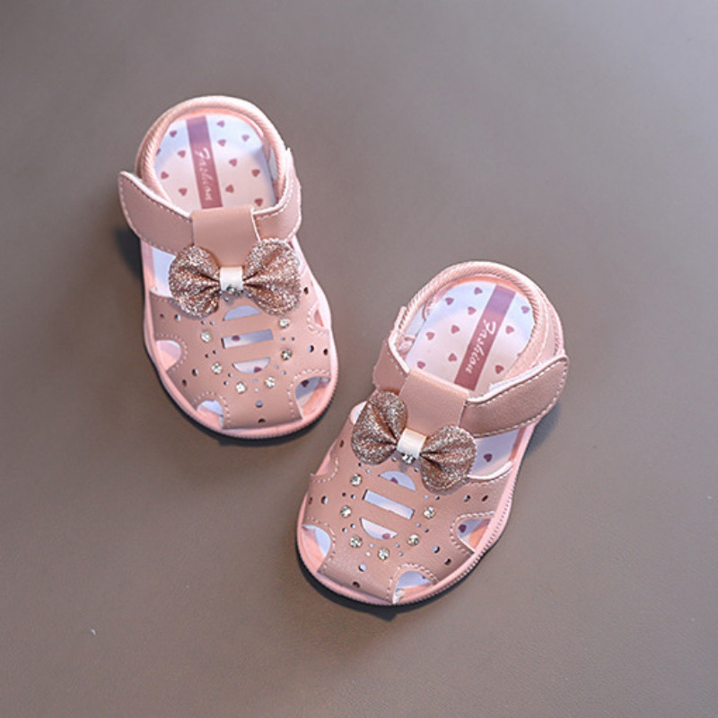 Sepatu Sandal Musim Panas Baru Sepatu Putri Kulit Anak-anak Fashion Manis Lucu untuk Anak Perempuan Sepatu Pita Hoolow Out Antilembap Bayi